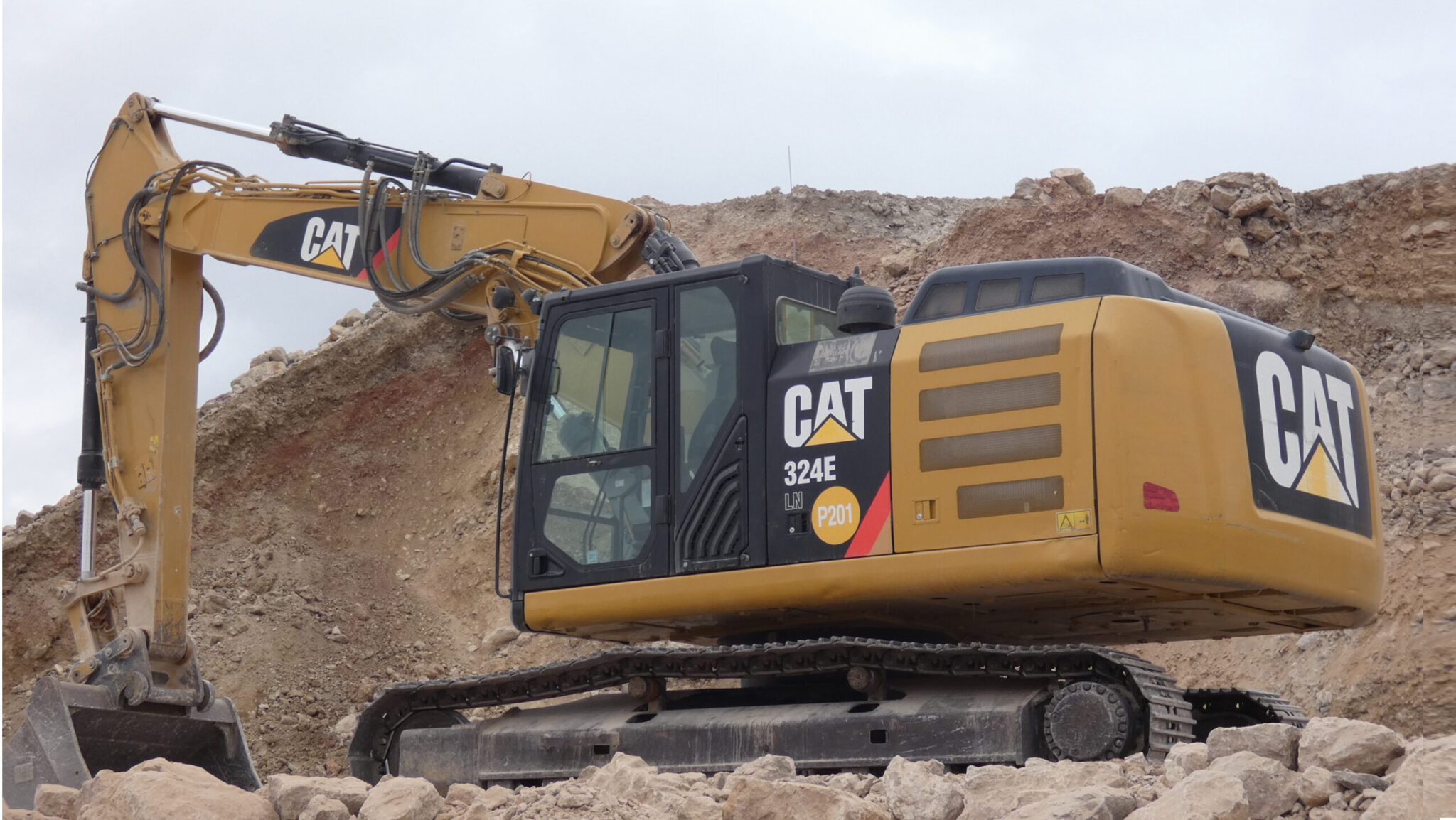 CATERPILLAR 324 E